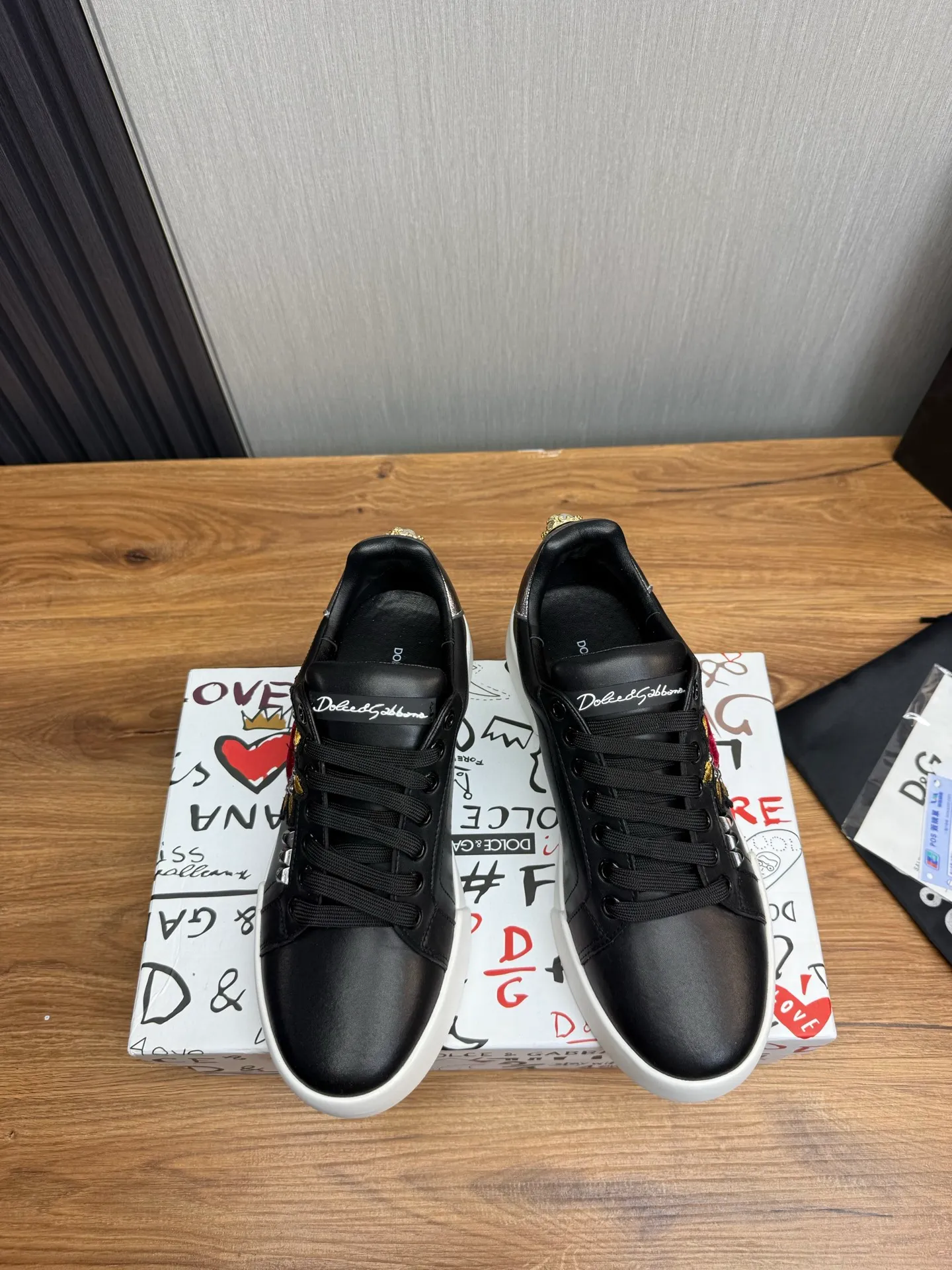 Men's men's shoes💰460💰Dolce & gabbana (DG) official website synchronized new models💥1 fashion hot models: 1 exclusive mold opening ✅ imported cowhide for the upper, unique brand style logo upper 💥sheepskin foot pads 🐑original private mold outsole ✔️36-44 (38.45 custom-made, non-refundable)